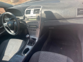 Toyota avensis göğüs   Torpido