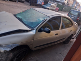 Renault megane 1 sol ön kapı