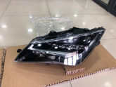 Oto Çıkma Parça / Seat / Leon / Far & Stop / Sol Ön Far / Çıkma Parça 