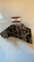 038199207J volkswagen bora golf 4 motor kulağı braketi