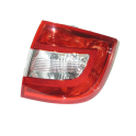 5JH945112 SKODA RAPİD 2013 SAĞ STOP LAMBASI .