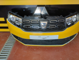 Oto Çıkma Parça / Dacia / Sandero / Tampon / Ön Tampon / Çıkma Parça 