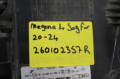 Oto Çıkma Parça / Renault / Megane / Far & Stop / Sağ Ön Far / Çıkma Parça 