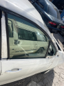 Peugeot 208 sağ ön kapı beyaz
