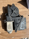 Oto Çıkma Parça / Volkswagen / Polo / Oto Cam / Cam Motoru / Çıkma Parça 