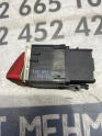 Oto Çıkma Parça / Volkswagen / Golf / Elektrik / Dörtlü Flaşör Düğmesi / Çıkma Parça 