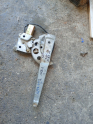Mazda 323 sol arka cam krikosu