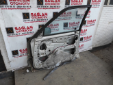 Oto Çıkma Parça / Mazda / 121 / Kaporta & Karoser / Sağ Ön Kapı / Çıkma Parça 