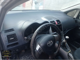 Toyota Auris torpido Toyota Auris göğüs