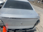 Peugeot 508 bagaj kapağı