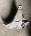 Oto Çıkma Parça / Volkswagen / Caddy / Motor / Takozu & Kulağı / Çıkma Parça 