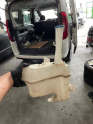 HYUNDAİ İ20 SU BİDONU ORJİNAL ÇIKMA