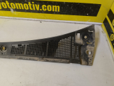 Oto Çıkma Parça / Renault / Megane / Oto Cam / Ön Cam Izgarası / Çıkma Parça 
