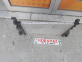 Oto Çıkma Parça / Mercedes / GLA / Radyatör / Su Radyatörü / Çıkma Parça 