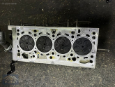 Oto Çıkma Parça / Volkswagen / Passat / Motor / Silindir Kapağı / Çıkma Parça 