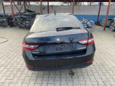 SKODA SUPERB 2018 SİYAH BAGAJ KAPAĞI SÖKME ORJINAL