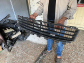 Oto Çıkma Parça / Renault / Megane / Tampon / Orta Izgara / Çıkma Parça 