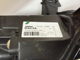 Oto Çıkma Parça / Dacia / Sandero / Far & Stop / Sağ Ön Far / Çıkma Parça 