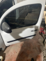 Oto Çıkma Parça / Renault / Kangoo / Kaporta & Karoser / Sol Ön Kapı / Çıkma Parça 