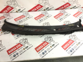 Oto Çıkma Parça / Nissan / Qashqai / Oto Cam / Ön Cam Izgarası / Çıkma Parça 