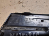 Oto Çıkma Parça / Volkswagen / Passat / Tampon / Sis Farı Çerçevesi / Çıkma Parça 