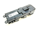 Oto Çıkma Parça / Volvo / S80 / Oto Cam / Cam Düğmesi / Çıkma Parça 