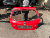 2012/2018 TOYOTA YARİS KIRMIZI BAGAJ KAPAĞI ORJINAL BOYASIZ