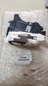 5745a094 Mitsubishi L200 sağ arka kapı kilidi