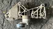 Oto Çıkma Parça / Renault / Kangoo / Motor / Bağlantı Braketi / Çıkma Parça 