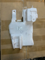 Oto Çıkma Parça / Opel / Corsa / Oto Cam / Su Bidonu / Çıkma Parça 
