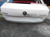 Oto Çıkma Parça / Skoda / Octavia / Kaporta & Karoser / Bagaj Kapağı / Çıkma Parça 