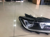 Oto Çıkma Parça / Volkswagen / Passat / Far & Stop / Sağ Ön Far / Çıkma Parça 