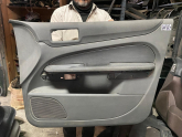 FORD FOCUS SAĞ ÖN KAPI DÖŞEMESİ 2005-2008 MODEL ORJİNAL