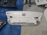 2020/2025 HONDA CITY BEYAZ BAGAJ KAPAĞI ORJINAL LOKALLIK