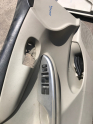 Toyota Corolla Sol Ön Cam Düğmesi