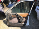 Oto Çıkma Parça / Ford / Escort / Kaporta & Karoser / Sağ Ön Kapı / Çıkma Parça 