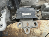 Oto Çıkma Parça / Volkswagen / Tiguan / Motor / Takozu & Kulağı / Çıkma Parça 
