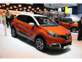 Oto Çıkma Parça / Renault / Captur / Far & Stop / Far Camı / Çıkma Parça 