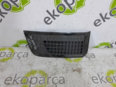 Oto Çıkma Parça / Land Rover / Defender / Oto Cam / Ön Cam Izgarası / Çıkma Parça 