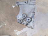 Oto Çıkma Parça / Renault / R 5 / Motor / Takozu & Kulağı / Çıkma Parça 