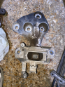 OPEL ASTRA K 1.5 SOL MOTOR KULAĞI ÇIKMA 39215835 CANCAN OPEL