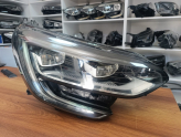 Oto Çıkma Parça / Renault / Megane / Far & Stop / Sağ Ön Far / Çıkma Parça 