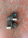 2004 Fabia sağ cam motoru