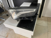 Oto Çıkma Parça / Seat / Ateca / Far & Stop / Sağ Ön Far / Çıkma Parça 