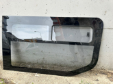 İVECO DAİLY SAĞ 1. YAN CAM ÇERÇEVELİ SÜRGÜLÜ