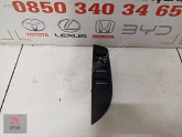 Oto Çıkma Parça / Toyota / Corolla / Elektrik / Dörtlü Flaşör Düğmesi / Çıkma Parça 