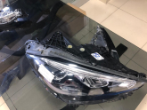 Oto Çıkma Parça / Mercedes / C Serisi / Far & Stop / Sağ Ön Far / Çıkma Parça 