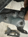 Oto Çıkma Parça / Opel / Corsa / Kaporta & Karoser / Kaput Menteşesi / Çıkma Parça 
