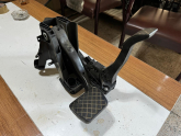 Oto Çıkma Parça / Volkswagen / Passat / Koltuk & Döşeme / Pedal / Çıkma Parça 