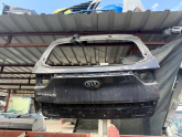 Kia sportage arka bagaj kapağı (az hasarlı)